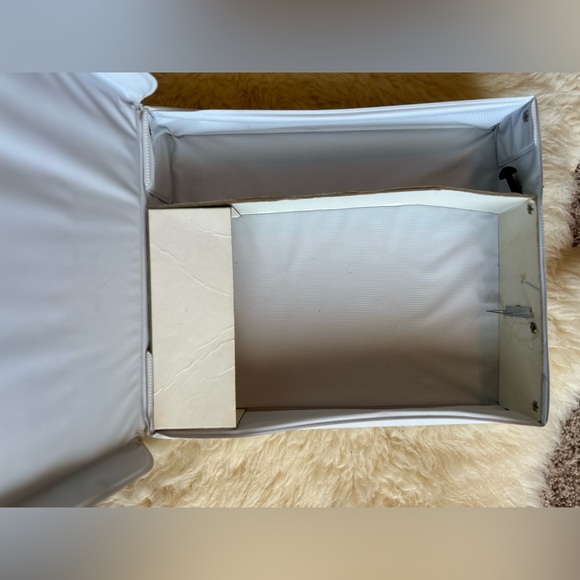 Vintage Barbie Doll Carrying Case - Picture 13 of 16